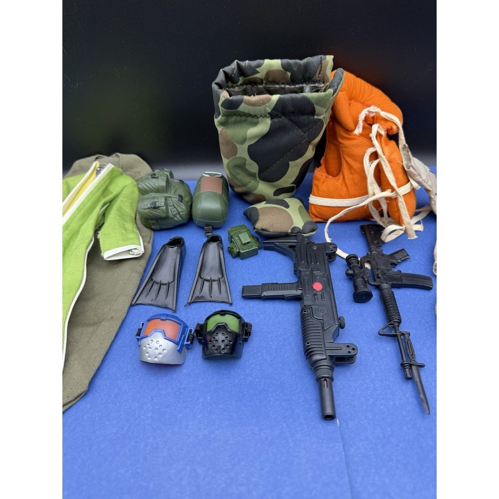 Vintage G.I. Joe Weapons & Accessories Lot Mixed Military Gear Parts - Picture 3 of 5